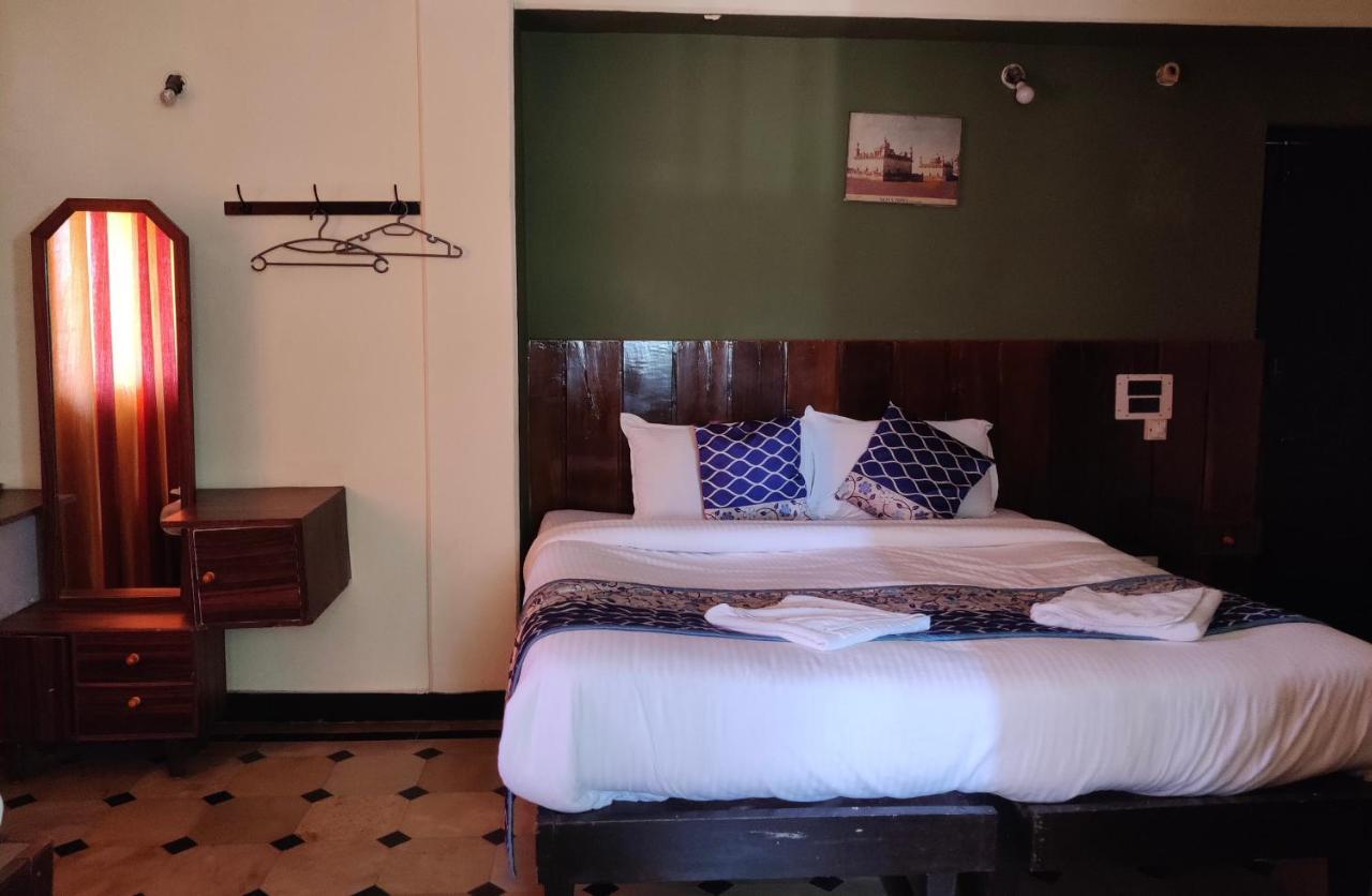 Hotel Caveri Comfort Inn Madikeri Exterior photo